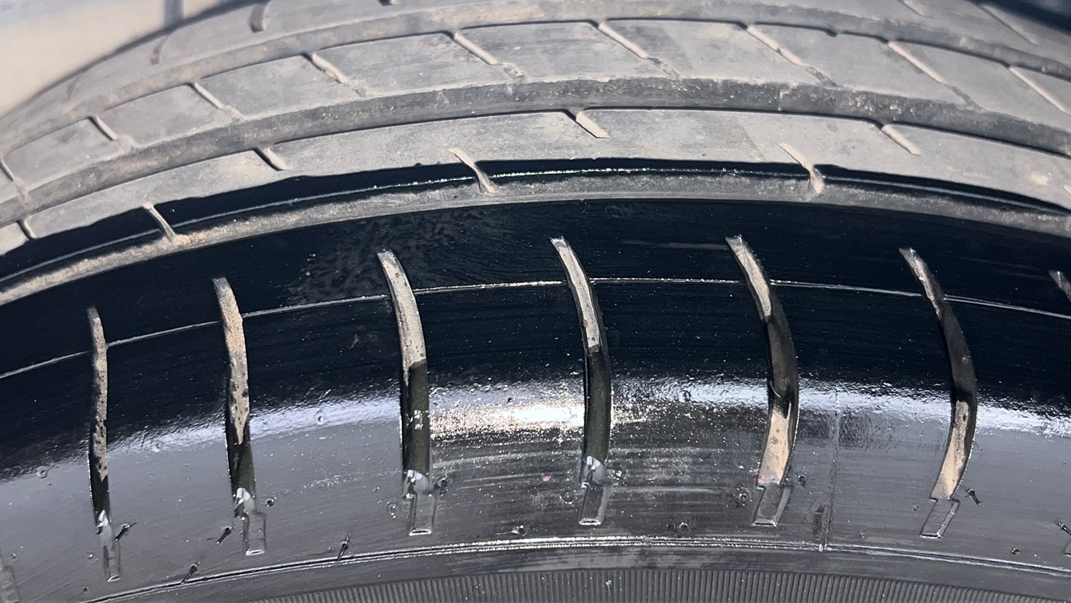 Used 2015 Hyundai Elite i20 Sportz 1.2 Petrol Manual tyres LEFT REAR TYRE TREAD VIEW