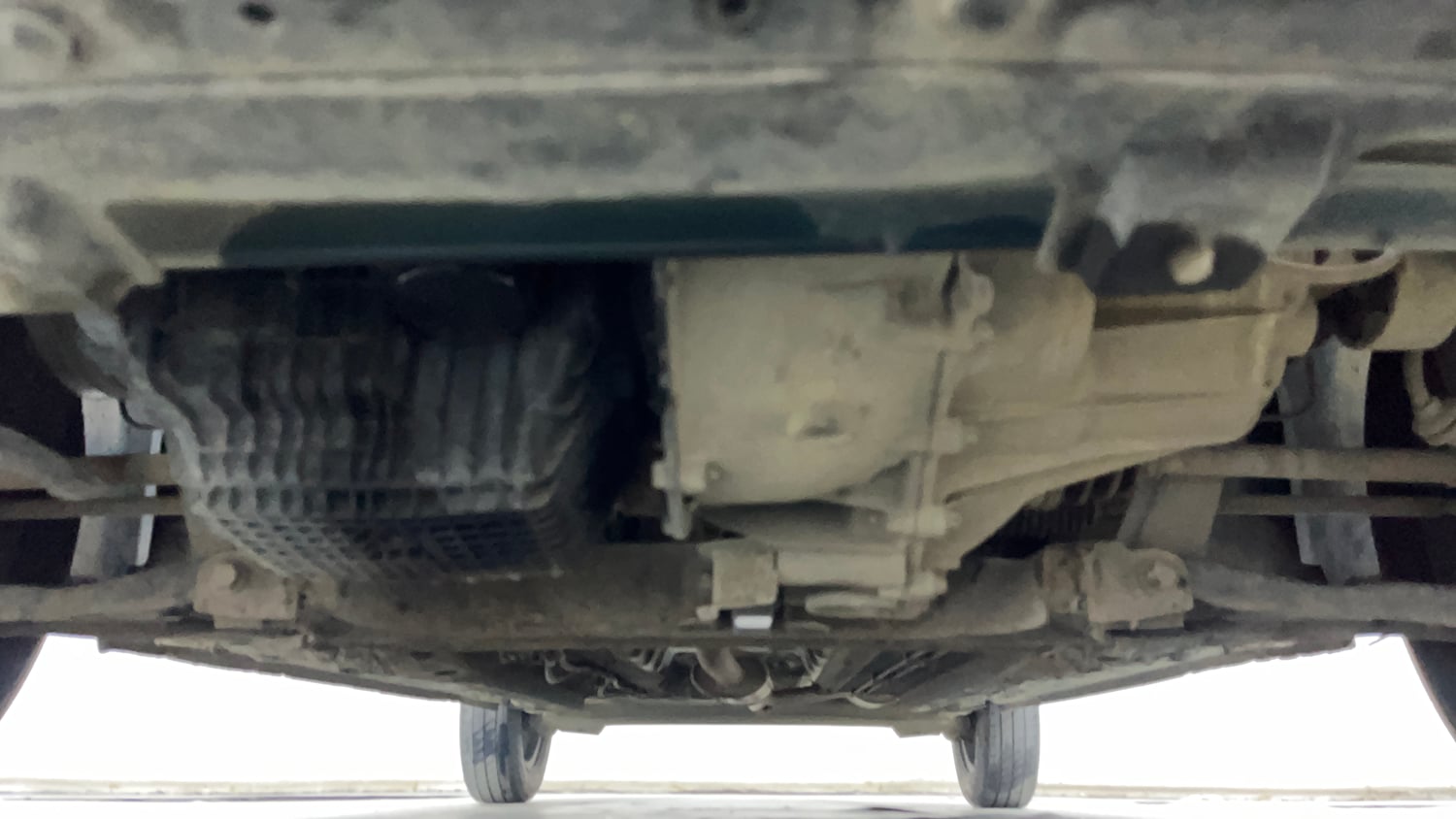 Used 2022 Renault Kwid RXT 1.0 (O) Petrol Manual extra FRONT LEFT UNDERBODY VIEW