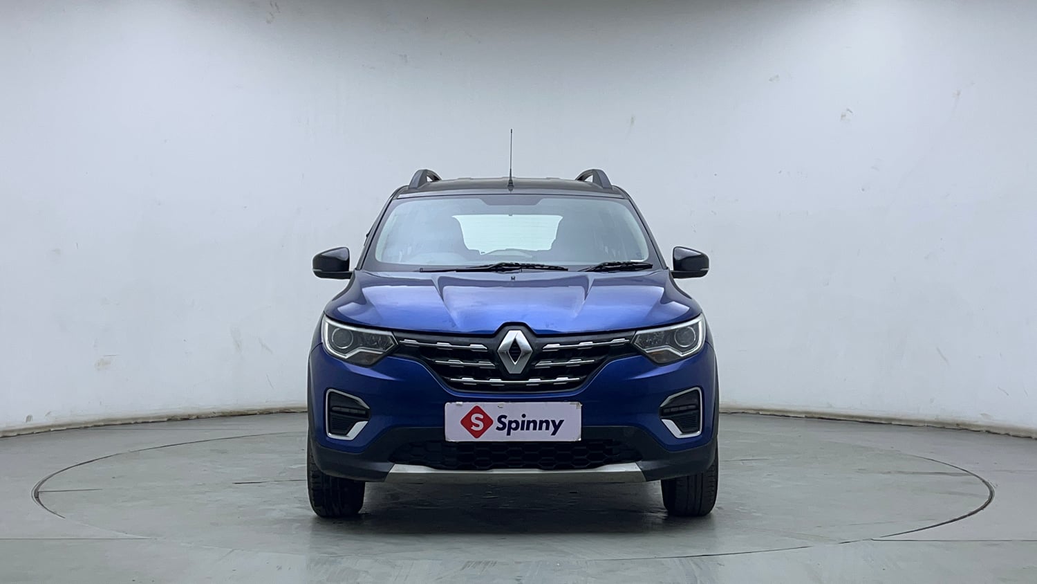 Used 2022 Renault Triber RXZ Dual Tone Petrol Manual exterior FRONT VIEW