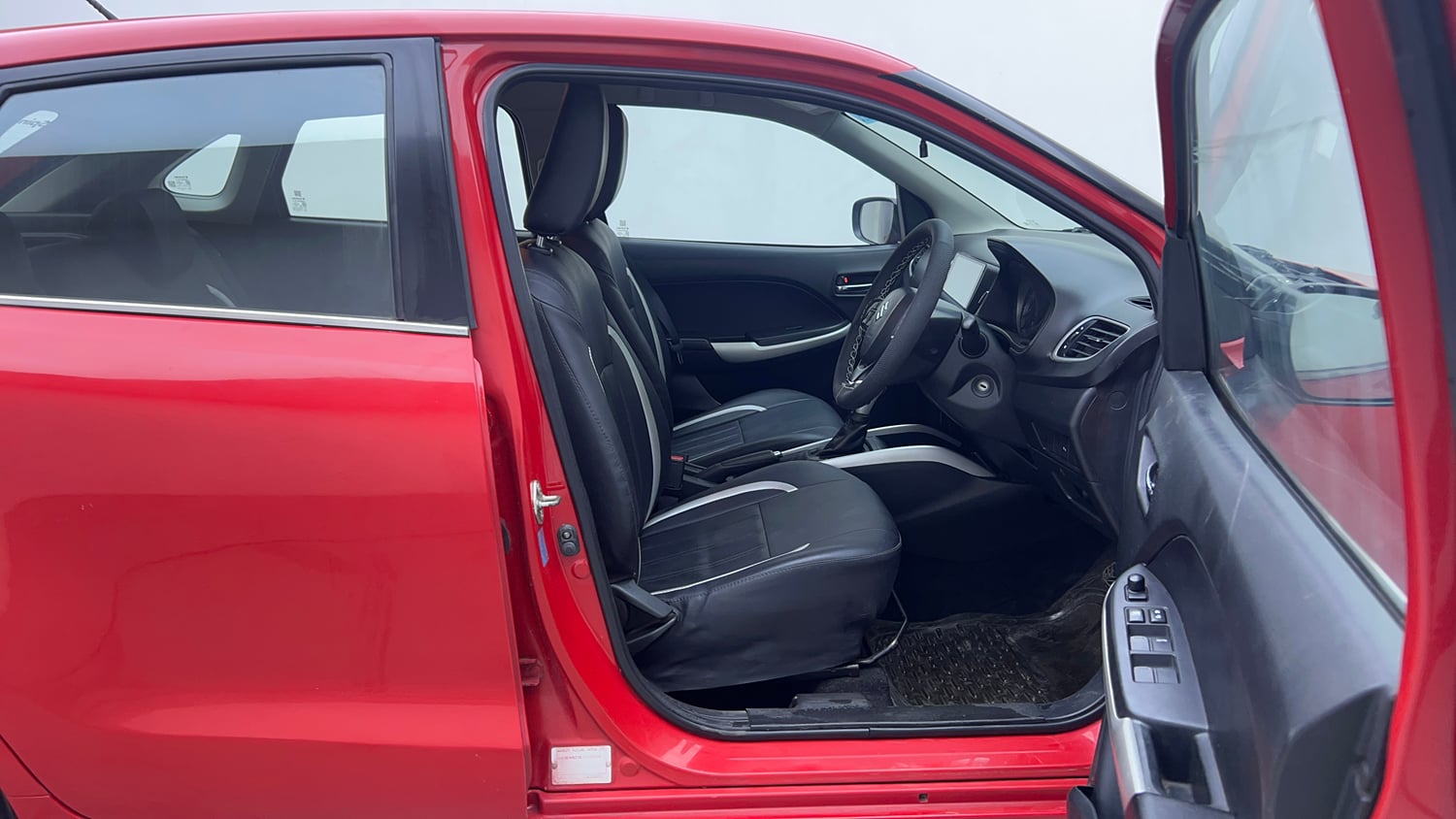 Used 2016 Maruti Suzuki Baleno Delta 1.2 AT Petrol Automatic interior RIGHT SIDE FRONT DOOR CABIN VIEW