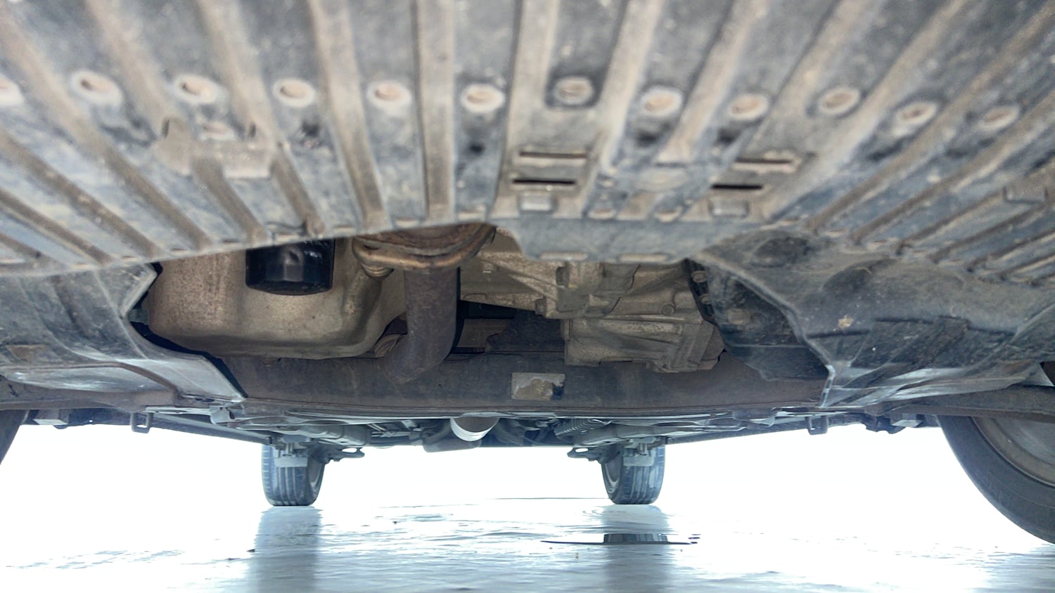 Used 2020 Maruti Suzuki Ciaz Alpha 1.5 AT Petrol Automatic extra FRONT LEFT UNDERBODY VIEW