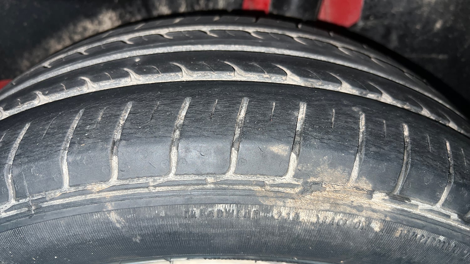 Used 2019 Maruti Suzuki Swift ZDi AMT Diesel Automatic tyres LEFT REAR TYRE TREAD VIEW