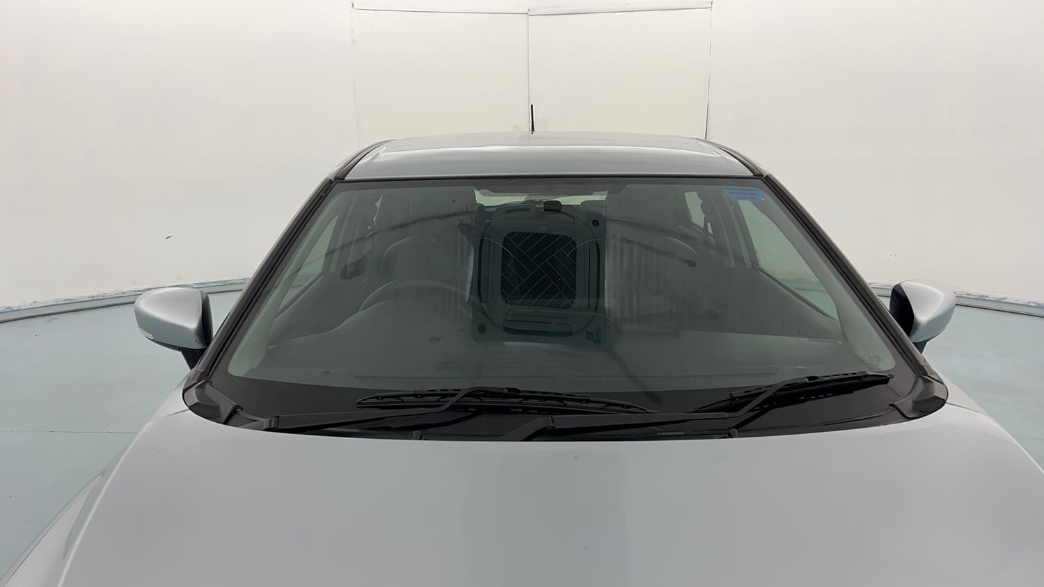 Used 2022 Maruti Suzuki Baleno Zeta MT Petrol Manual exterior FRONT WINDSHIELD VIEW