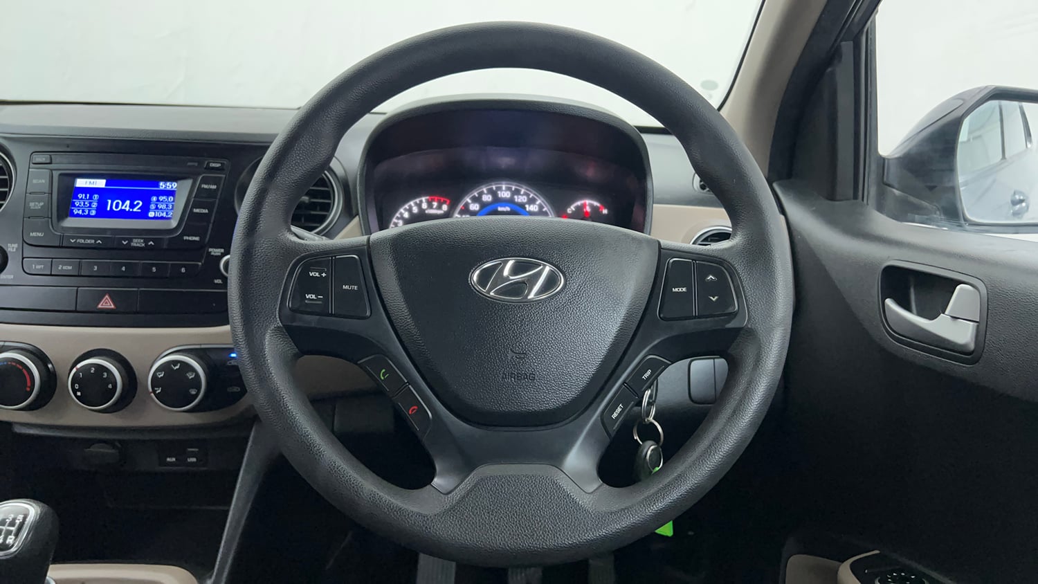 Used 2016 Hyundai Grand i10 Sportz 1.2 Kappa VTVT Petrol Manual interior STEERING VIEW