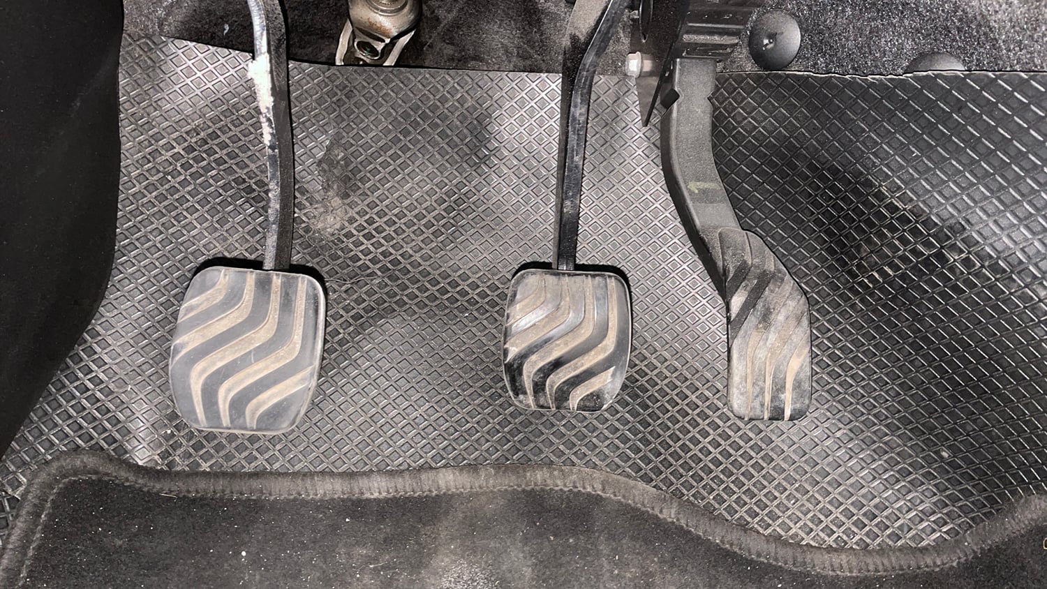 Used 2021 Renault Triber RXZ Petrol Manual interior PEDALS VIEW