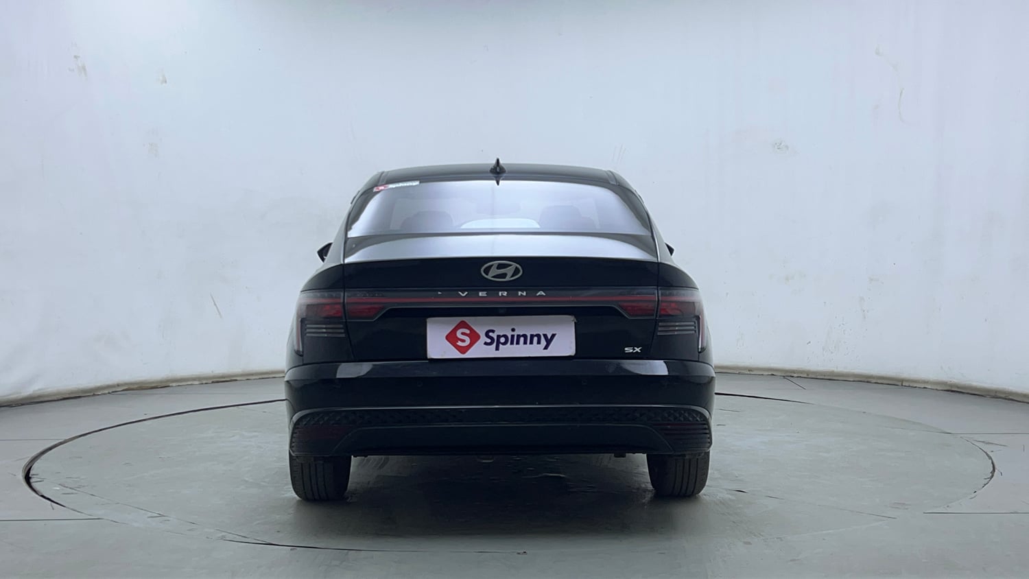 Used 2023 Hyundai Verna SX (O)1.5 MPi Petrol Manual exterior BACK VIEW