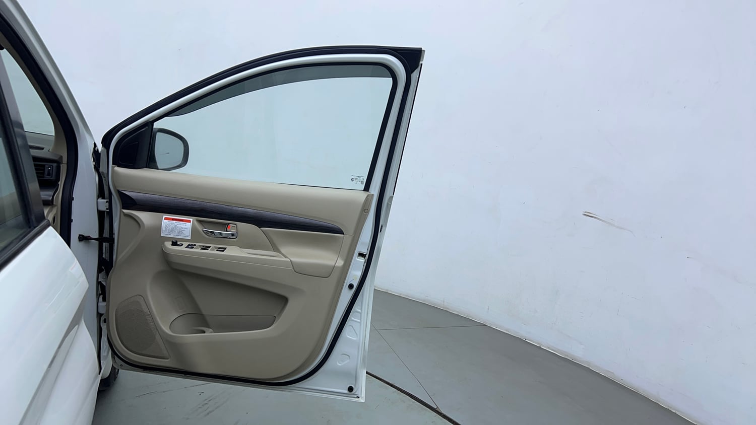 Used 2023 Maruti Suzuki Ertiga ZXi (O) CNG Cng Manual interior RIGHT FRONT DOOR OPEN VIEW