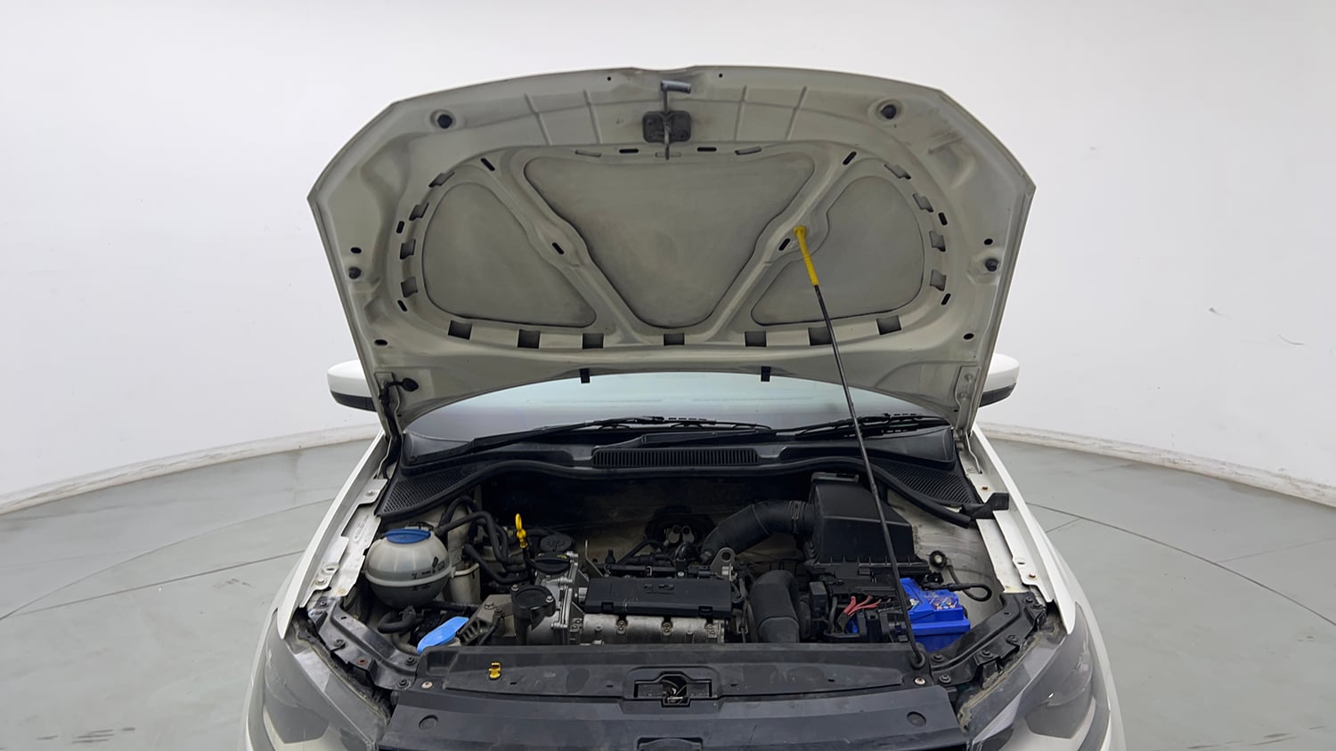 Used 2014 Volkswagen Polo Comfortline 1.2L (P) Petrol Manual engine ENGINE & BONNET OPEN FRONT VIEW