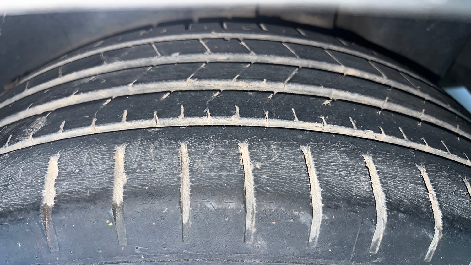 Used 2020 Maruti Suzuki Ciaz Alpha 1.5 AT Petrol Automatic tyres LEFT REAR TYRE TREAD VIEW