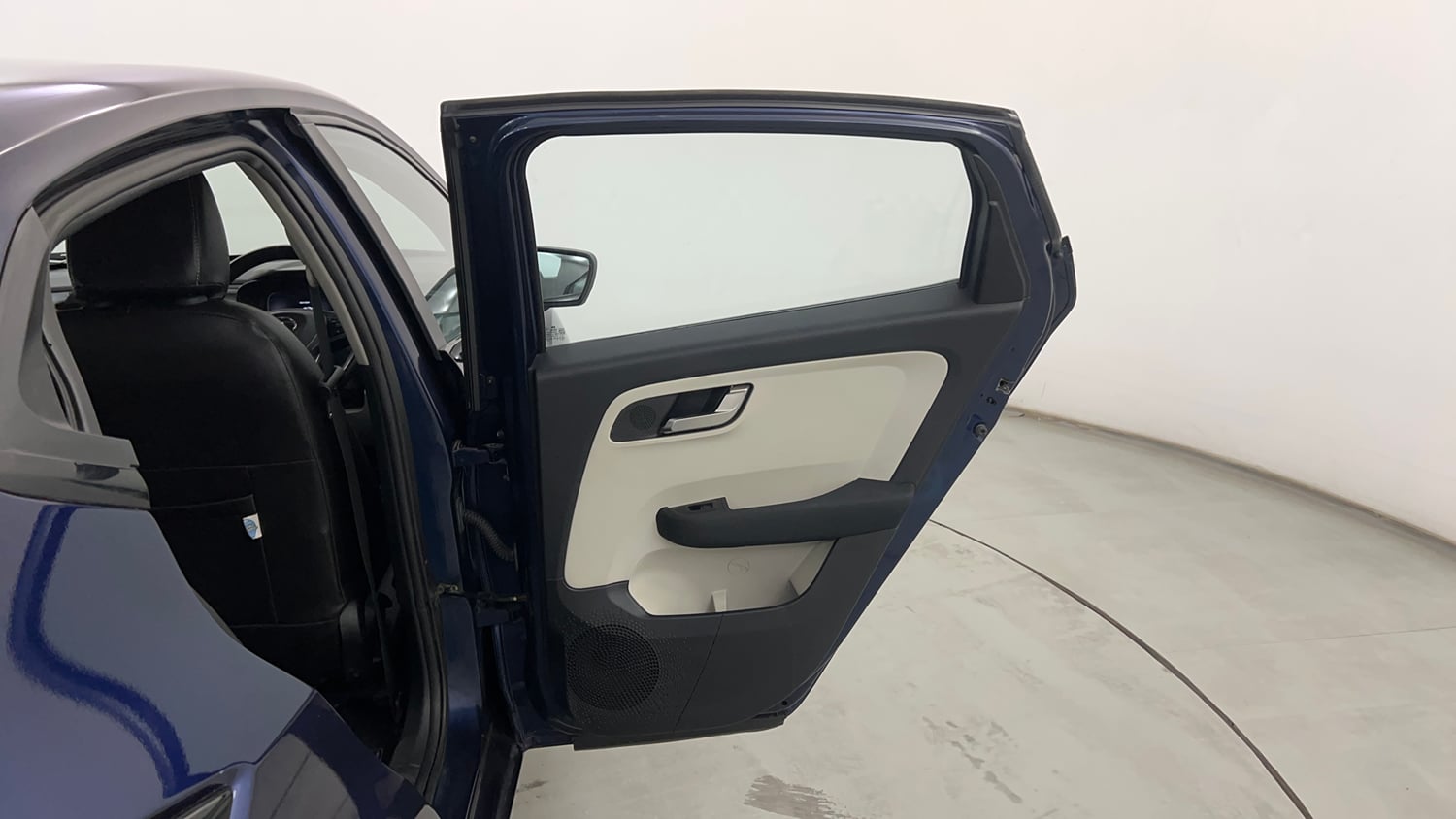 Used 2022 Tata Altroz XZA Petrol Petrol Automatic interior RIGHT REAR DOOR OPEN VIEW