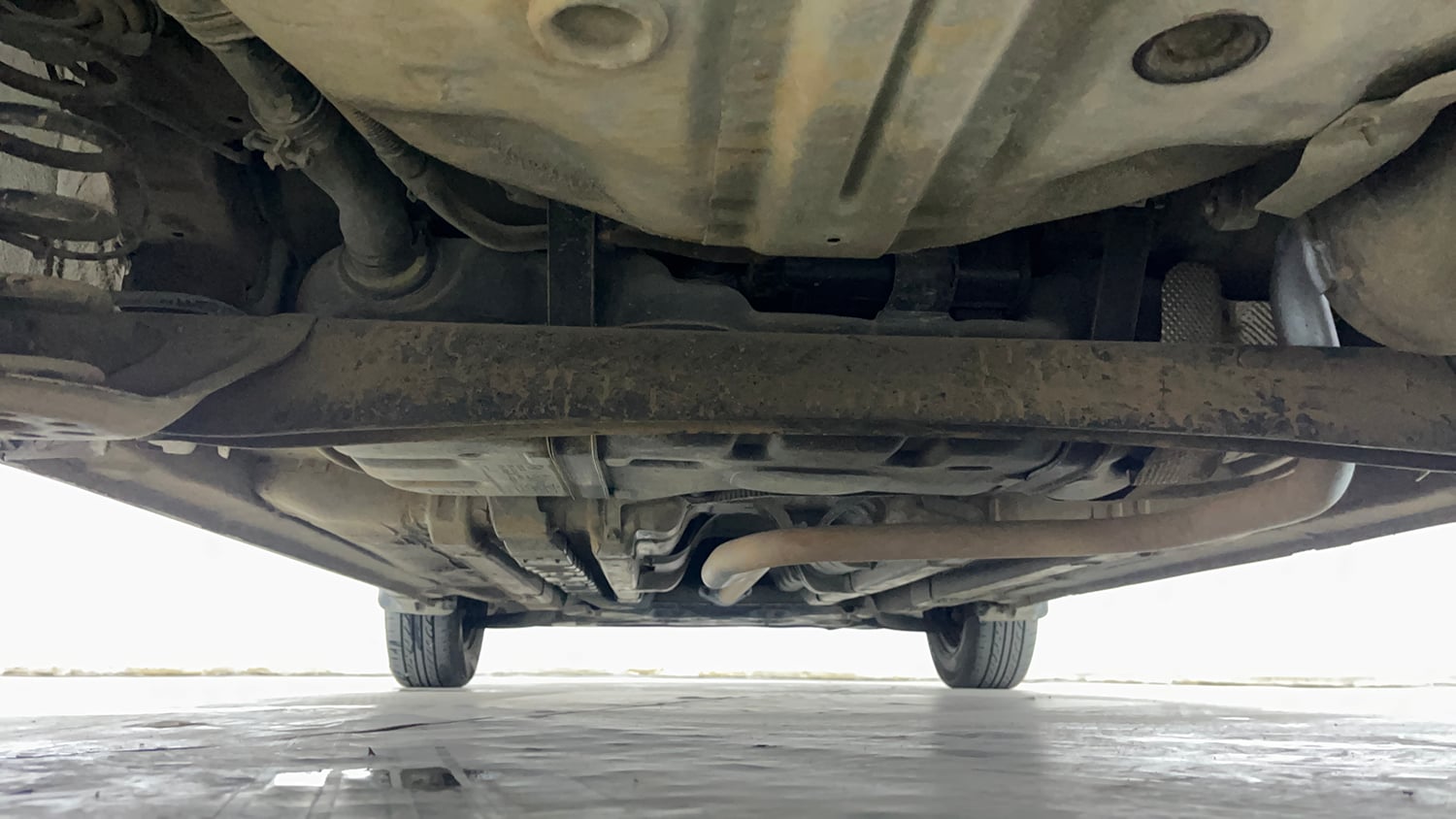 Used 2017 Hyundai Elite i20 Sportz 1.2 Petrol Manual extra REAR UNDERBODY VIEW (TAKEN FROM REAR)