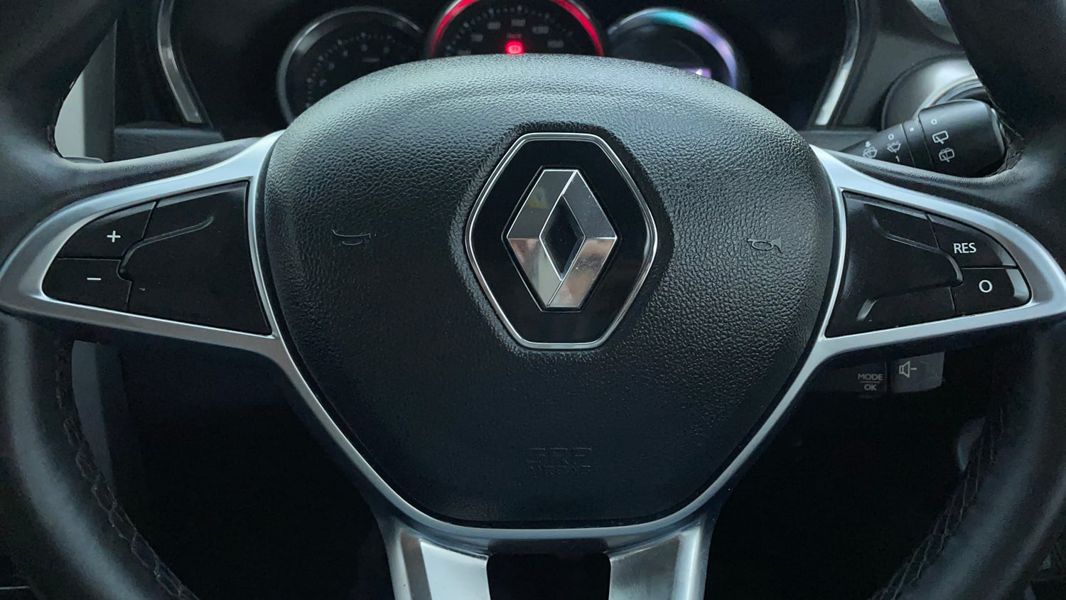 Used 2021 Renault Duster RXZ 1.5 Petrol MT Petrol Manual top_features Airbags