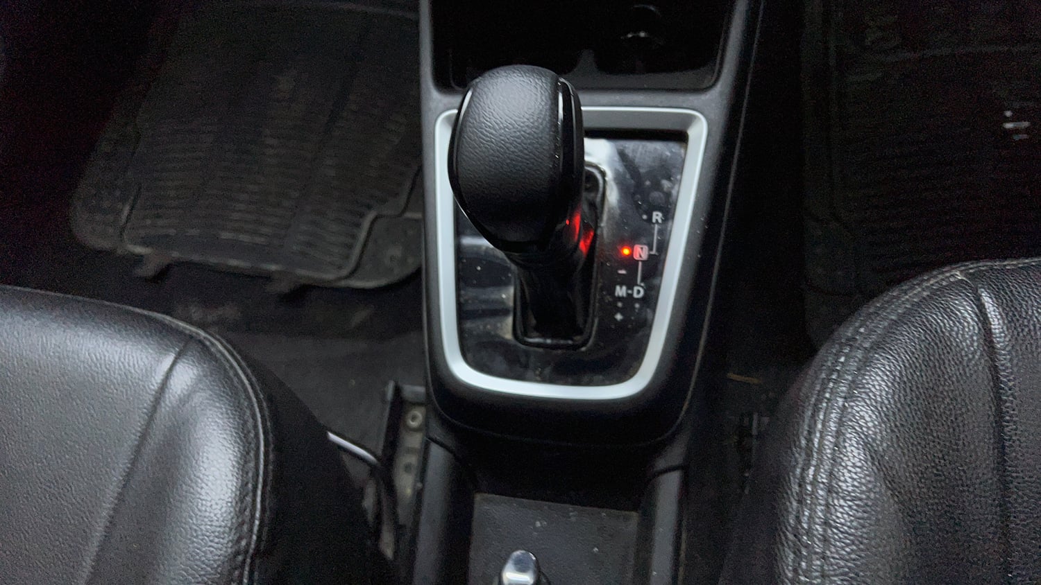 Used 2018 Maruti Suzuki Swift ZXi AMT Petrol Automatic interior GEAR  KNOB VIEW
