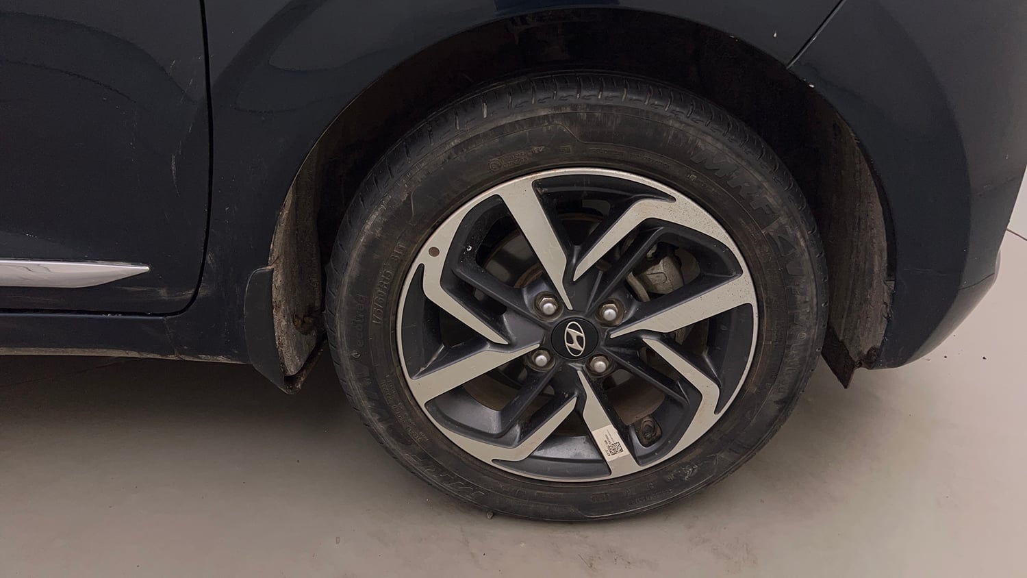 Used 2021 Hyundai Grand i10 Nios Sportz 1.2 Kappa VTVT Dual Tone Petrol Manual tyres RIGHT FRONT TYRE RIM VIEW