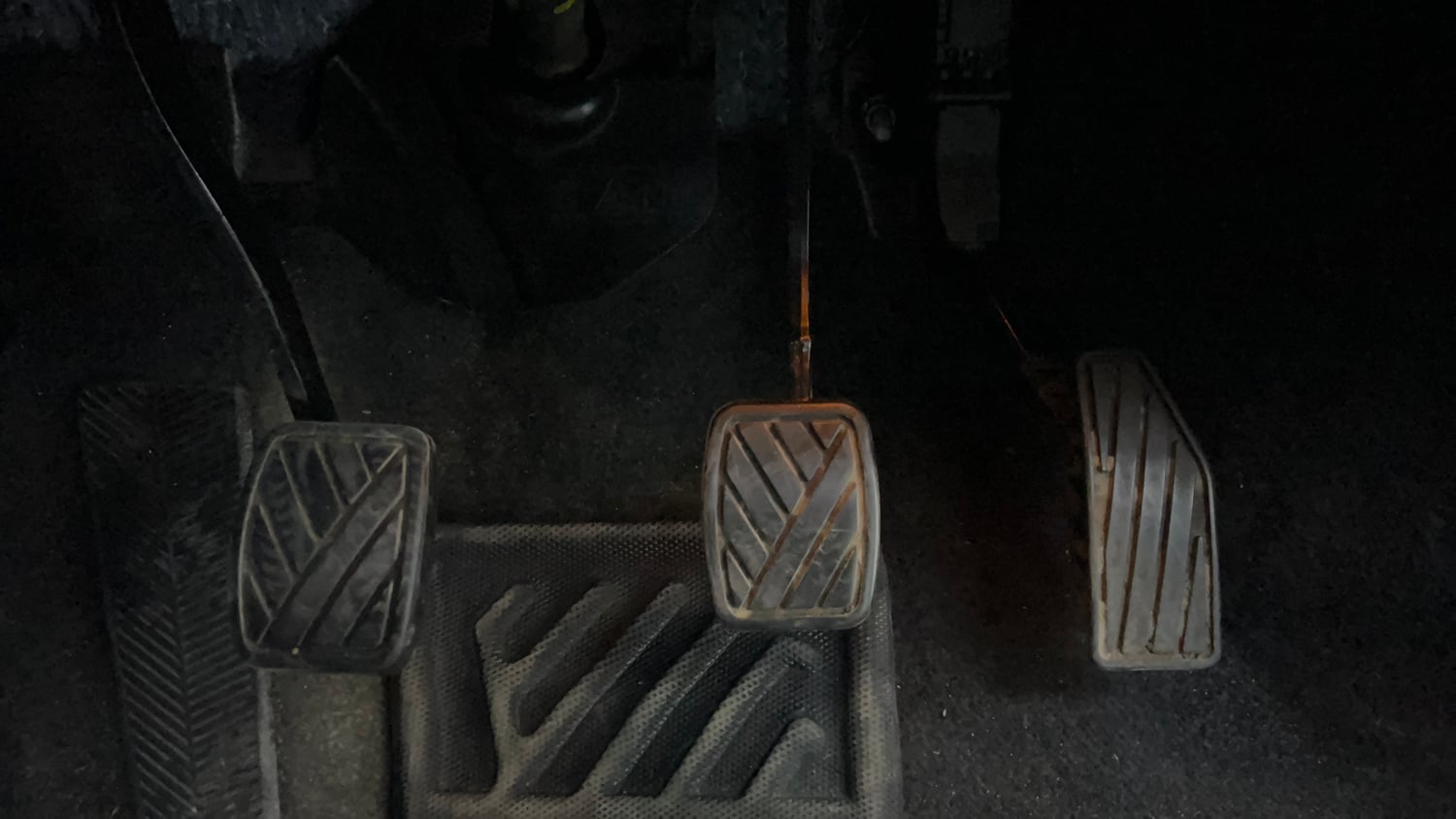Used 2024 Maruti Suzuki XL6 Zeta MT Petrol Petrol Manual interior PEDALS VIEW