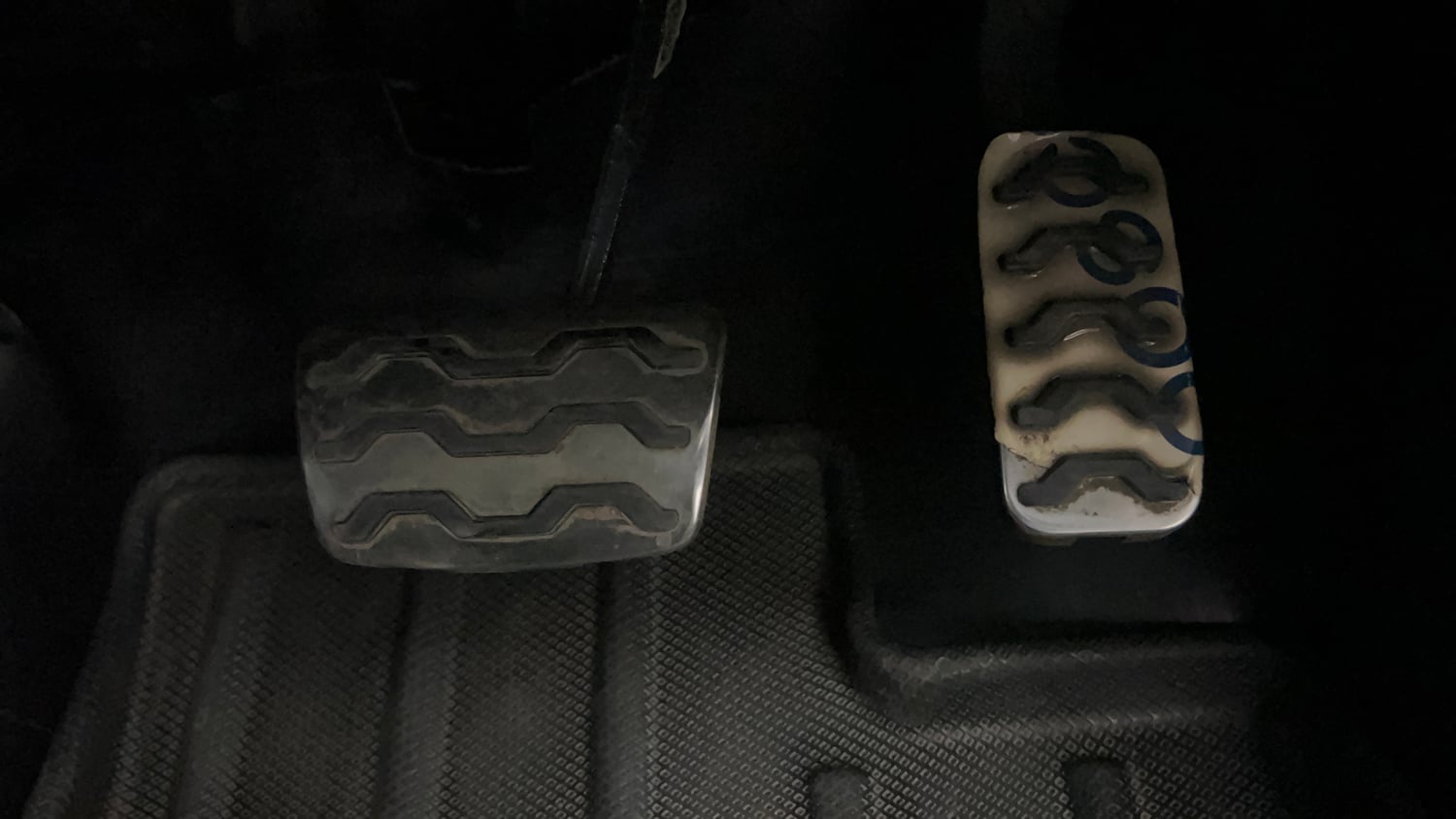 Used 2022 Kia Seltos X Line 1.4 DCT Petrol Automatic interior PEDALS VIEW