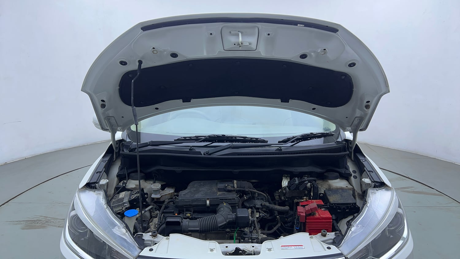Used 2023 Maruti Suzuki Ertiga ZXi (O) CNG Cng Manual engine ENGINE & BONNET OPEN FRONT VIEW