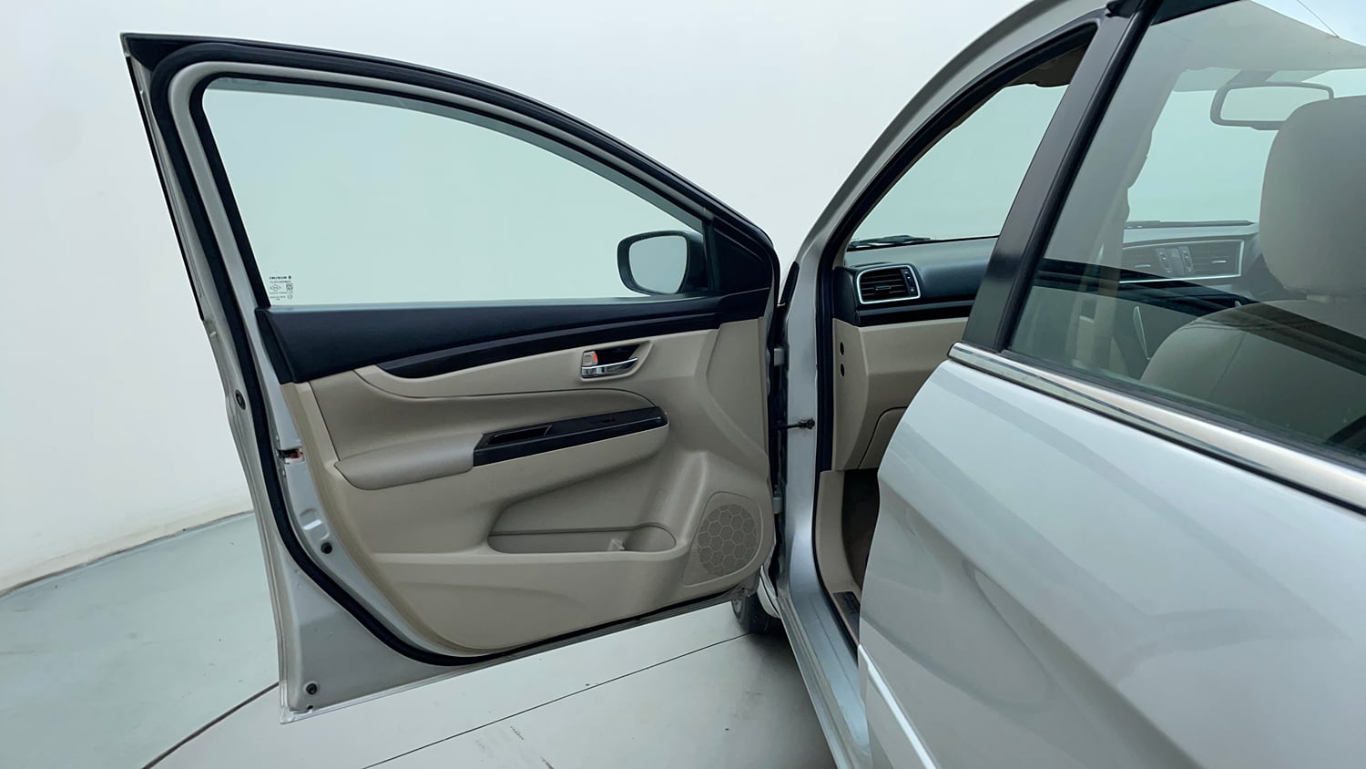 Used 2017 Maruti Suzuki Ciaz ZXi  AT Petrol Automatic interior LEFT FRONT DOOR OPEN VIEW