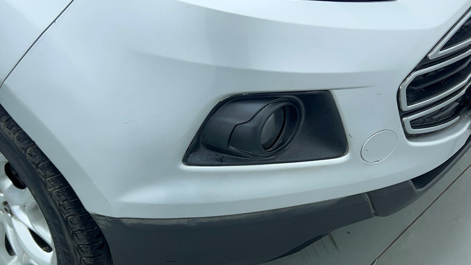Used 2015 Ford EcoSport Titanium 1.5L Ti-VCT AT Petrol Automatic dents MINOR SCRATCH