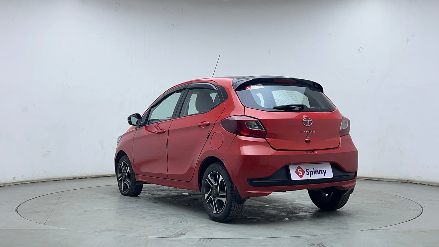 Used 2020 Tata Tiago XZ Plus Dual Tone Petrol Manual exterior LEFT REAR CORNER VIEW
