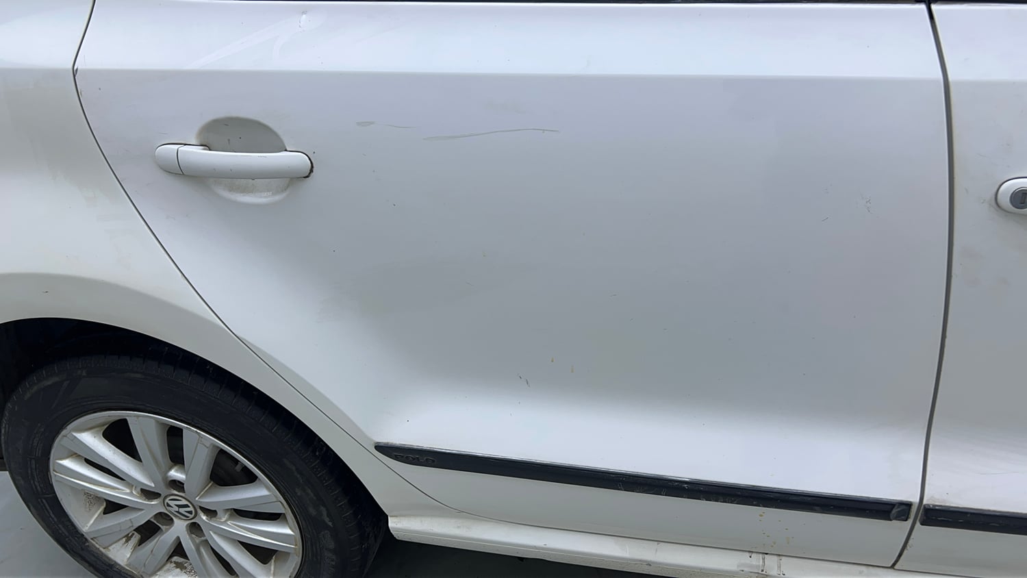 Used 2013 Volkswagen Polo Highline1.2L (P) Petrol Manual dents MINOR SCRATCH