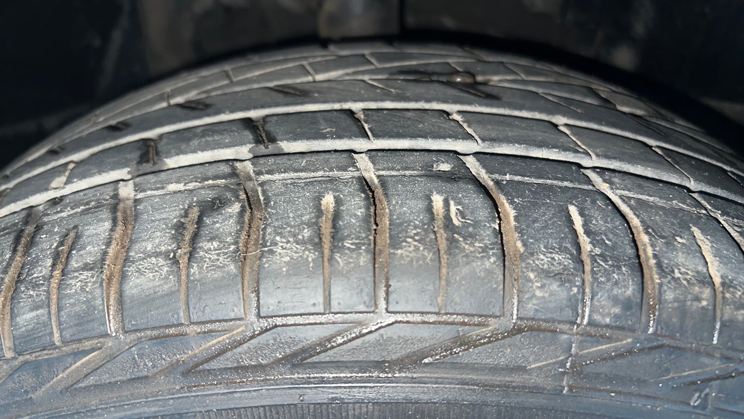 Used 2019 Tata Nexon XMA Petrol Petrol Automatic tyres RIGHT FRONT TYRE TREAD VIEW