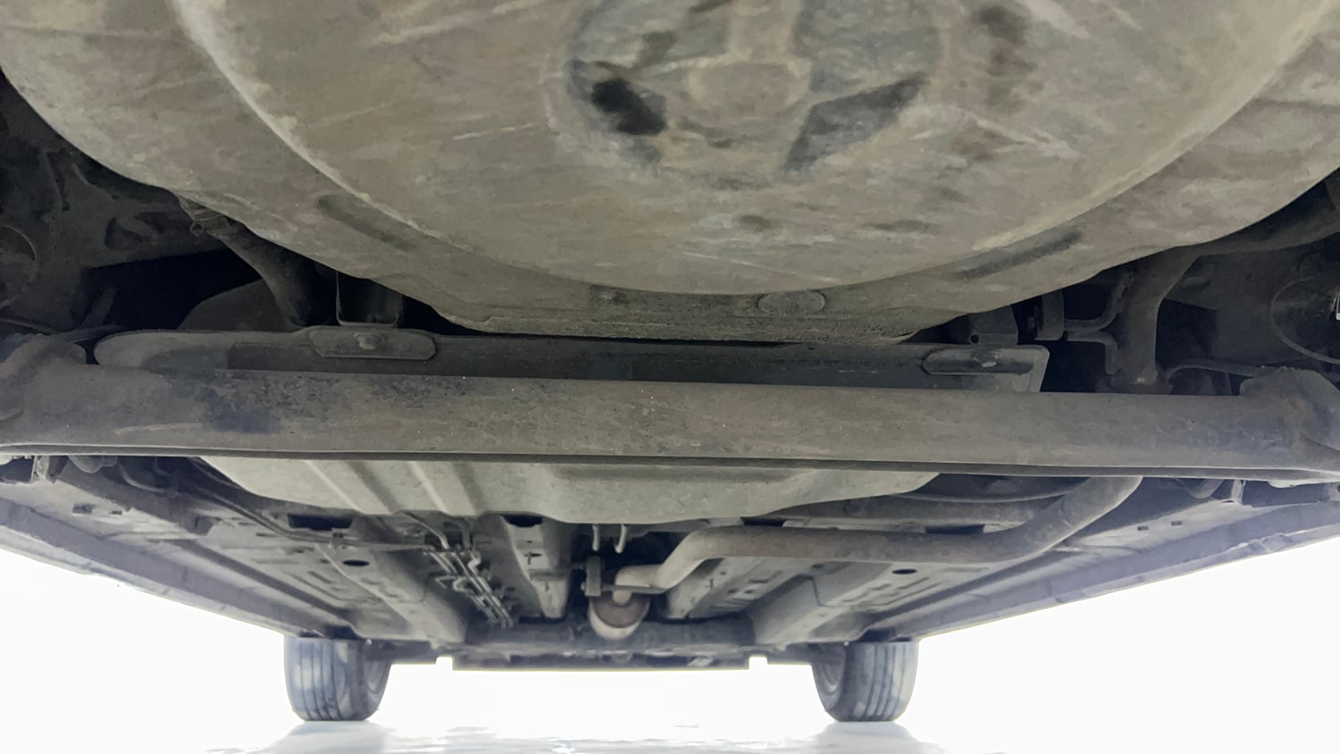 Used 2020 Tata Altroz XZ Petrol Petrol Manual extra REAR UNDERBODY VIEW (TAKEN FROM REAR)