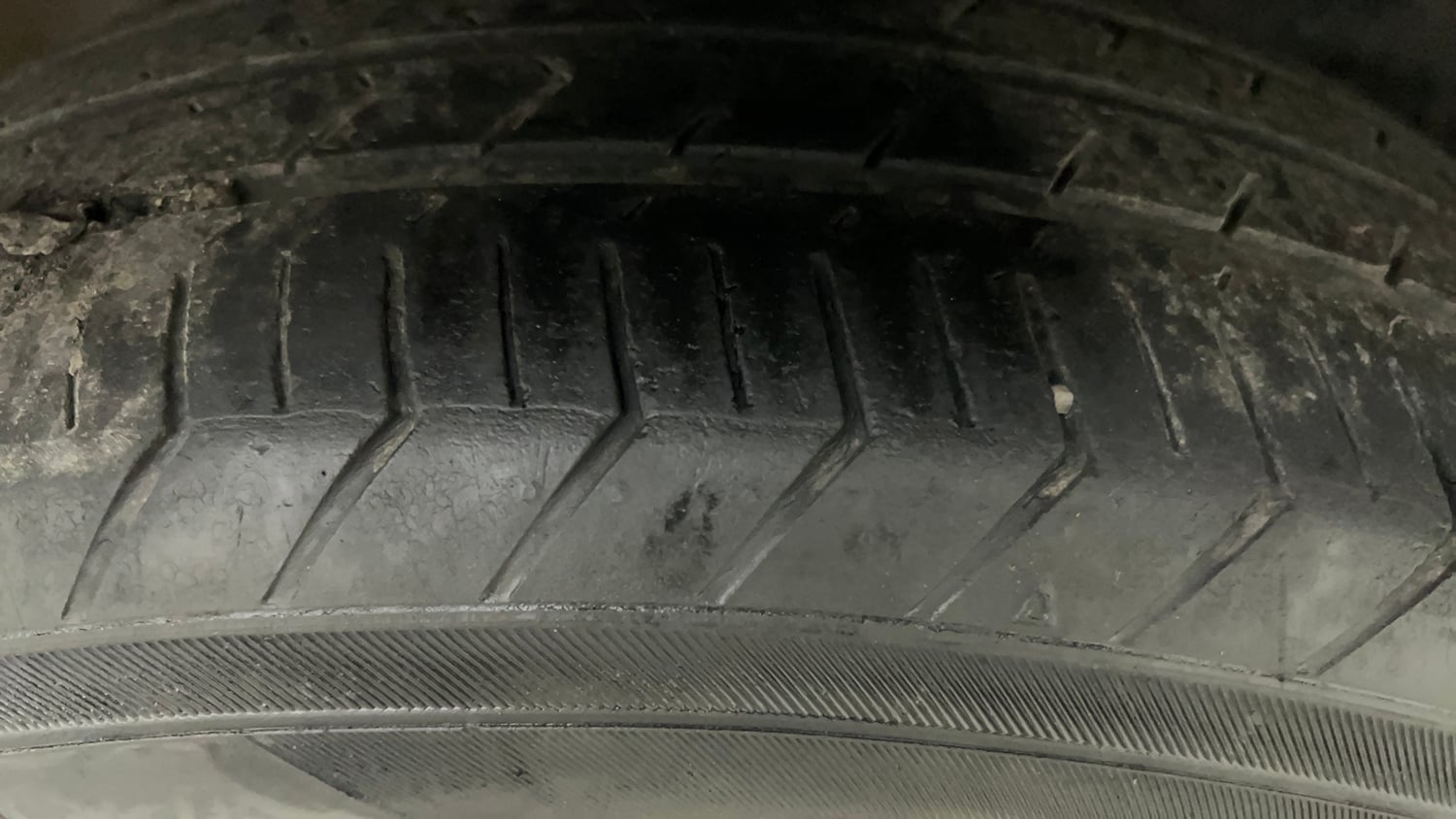 Used 2024 Maruti Suzuki Celerio ZXi Plus Petrol Manual tyres RIGHT FRONT TYRE TREAD VIEW
