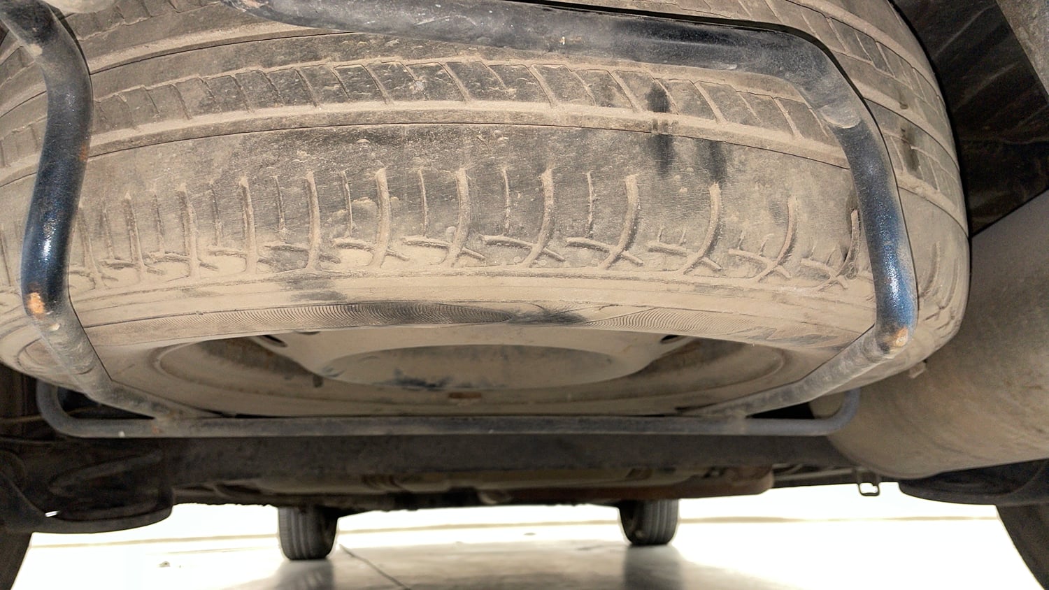 Used 2016 Maruti Suzuki Ertiga VXI AT Petrol Automatic tyres SPARE TYRE VIEW