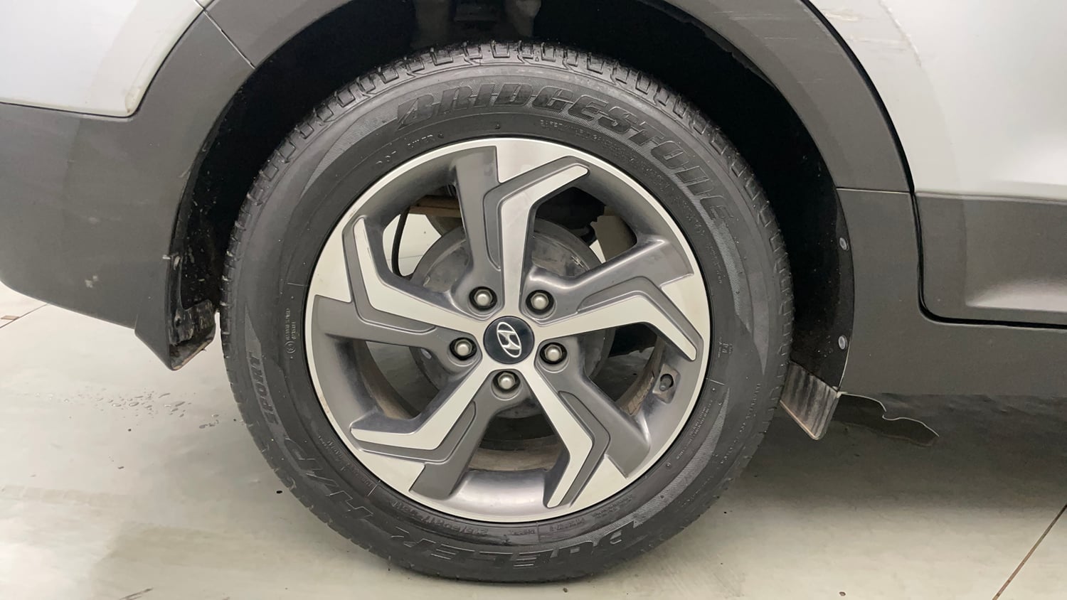 Used 2019 Hyundai Creta SX 1.6 AT Petrol Petrol Automatic tyres RIGHT REAR TYRE RIM VIEW