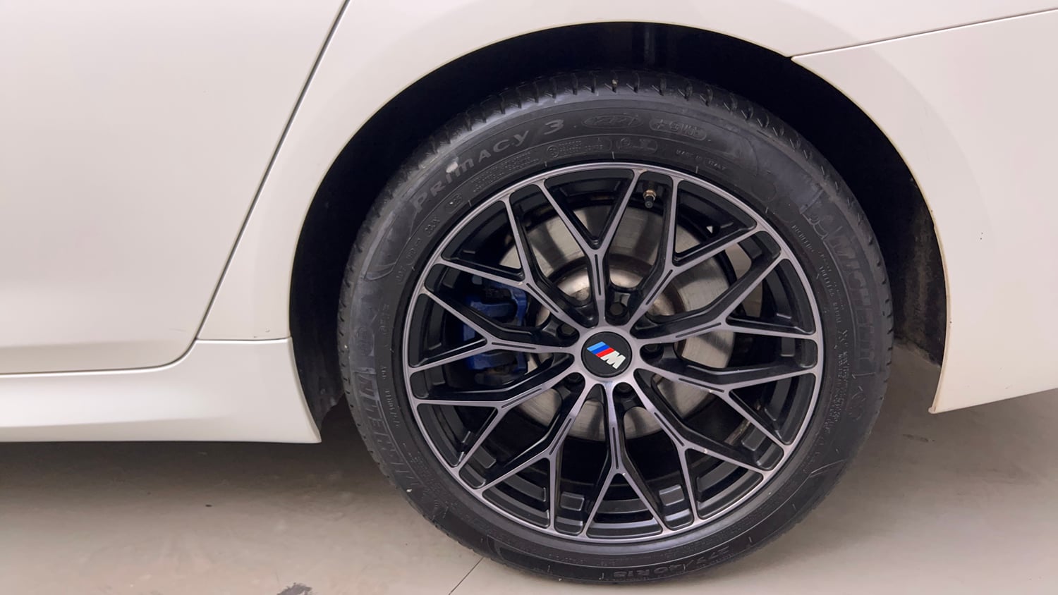 Used 2022 BMW 5 Series Carbon Edition Petrol Automatic tyres LEFT REAR TYRE RIM VIEW