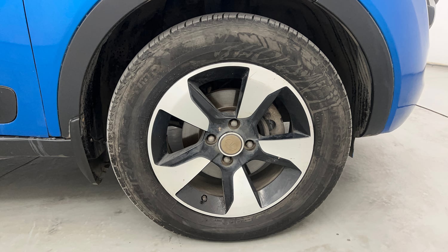 Used 2018 Tata Nexon XZ Plus Diesel Diesel Manual tyres RIGHT FRONT TYRE RIM VIEW