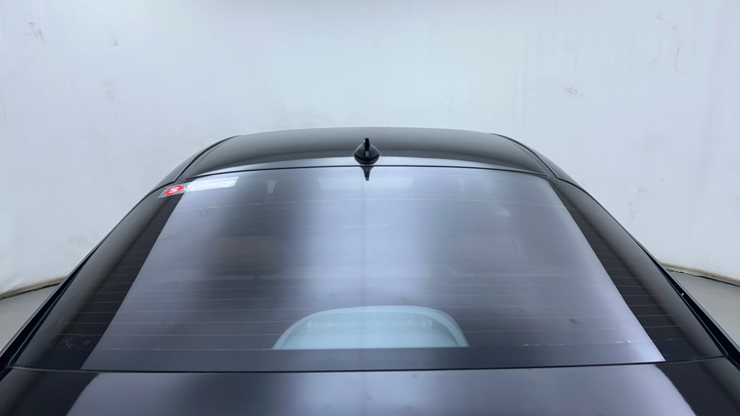 Used 2023 Hyundai Verna SX (O)1.5 MPi Petrol Manual exterior BACK WINDSHIELD VIEW
