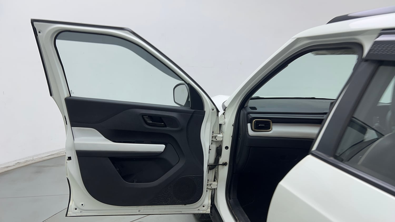 Used 2023 Tata Punch Accomplished AMT Petrol Automatic interior LEFT FRONT DOOR OPEN VIEW