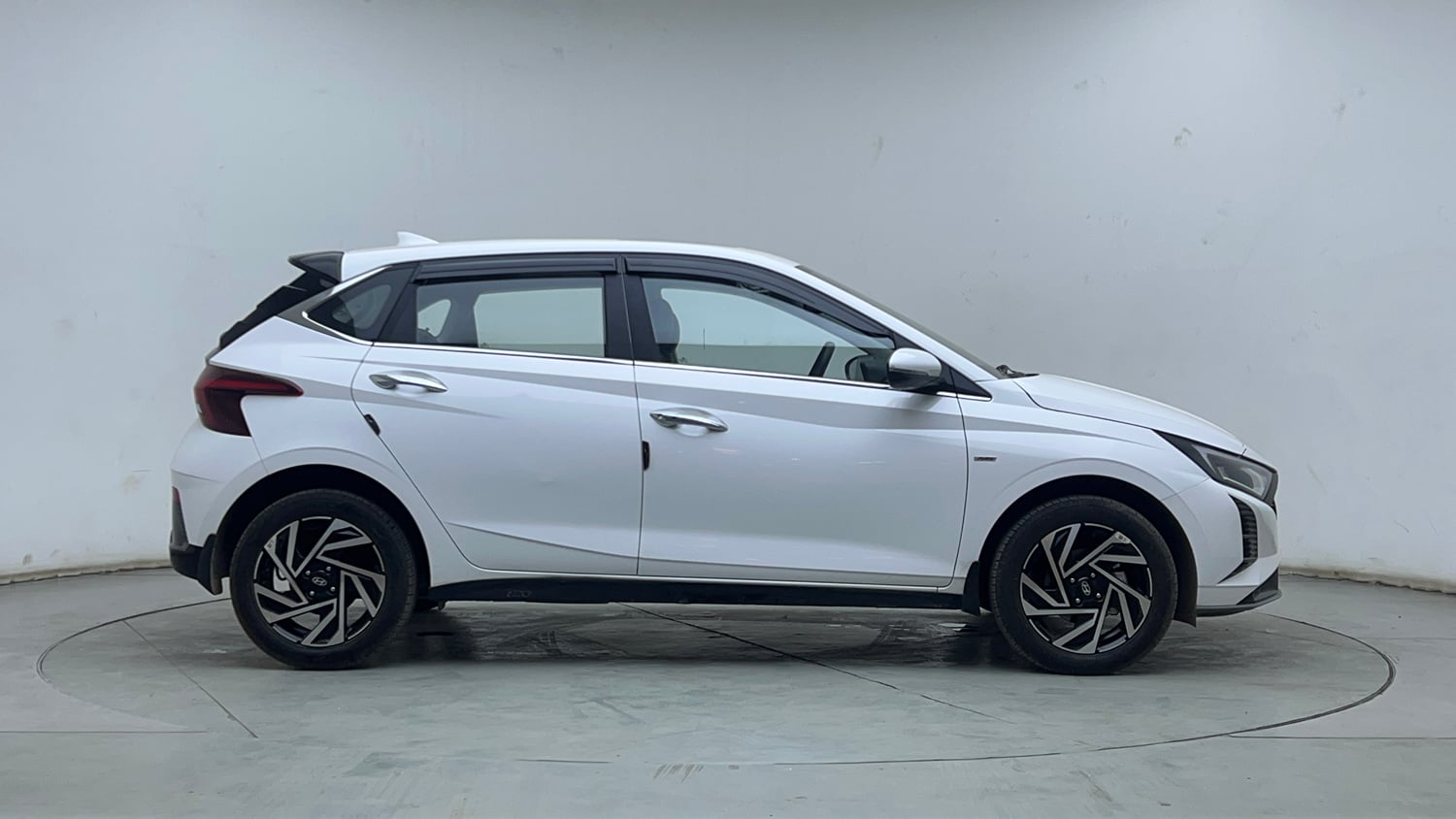 Used 2026 Hyundai New i20 Asta (O) 1.2 IVT Petrol Automatic exterior RIGHT SIDE VIEW