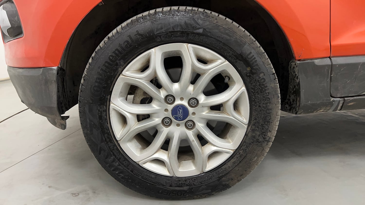 Used 2016 Ford EcoSport Titanium 1.5L Ti-VCT AT Petrol Automatic tyres LEFT FRONT TYRE RIM VIEW