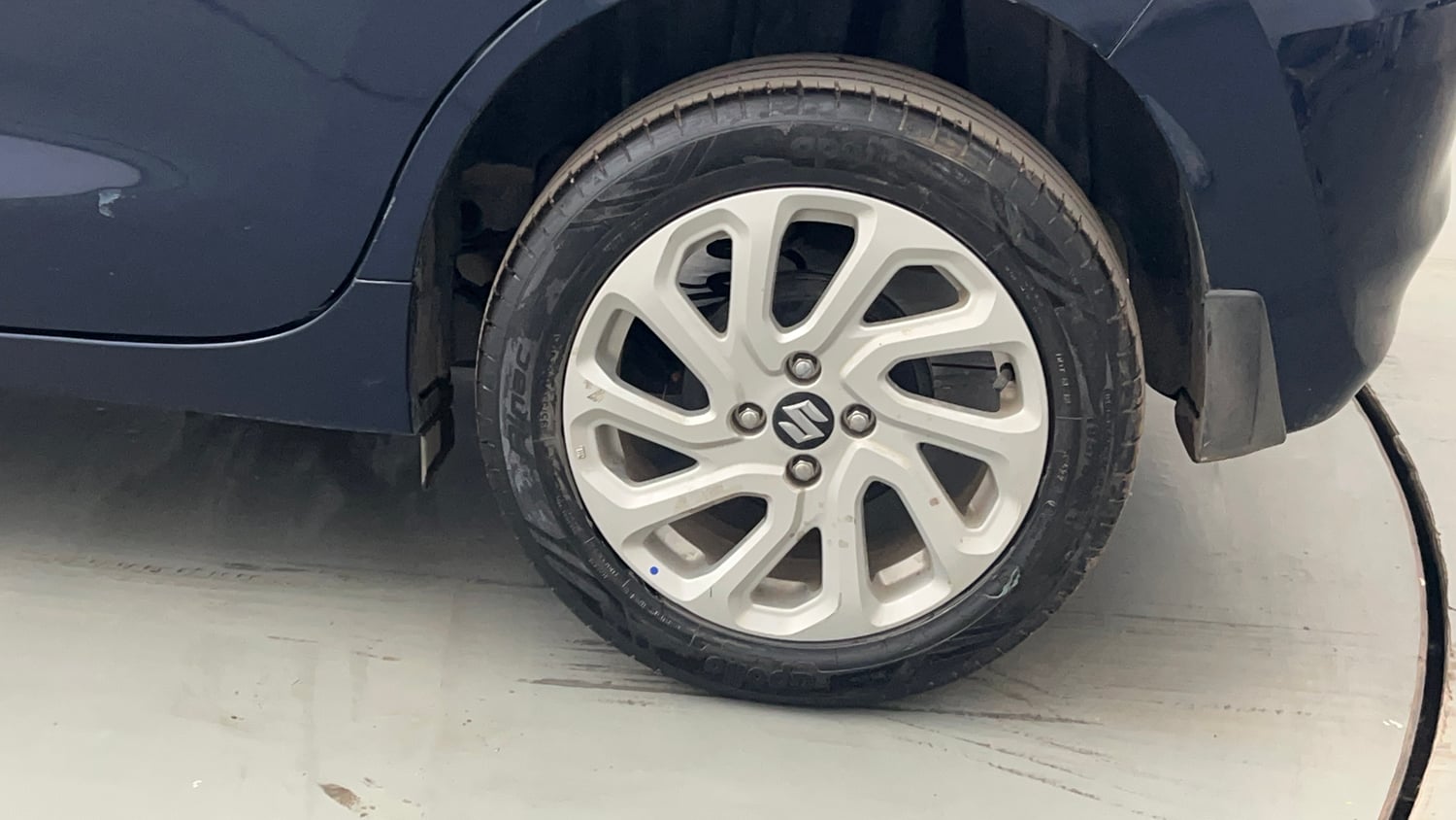 Used 2022 Maruti Suzuki Baleno Zeta AGS Petrol Automatic tyres LEFT REAR TYRE RIM VIEW