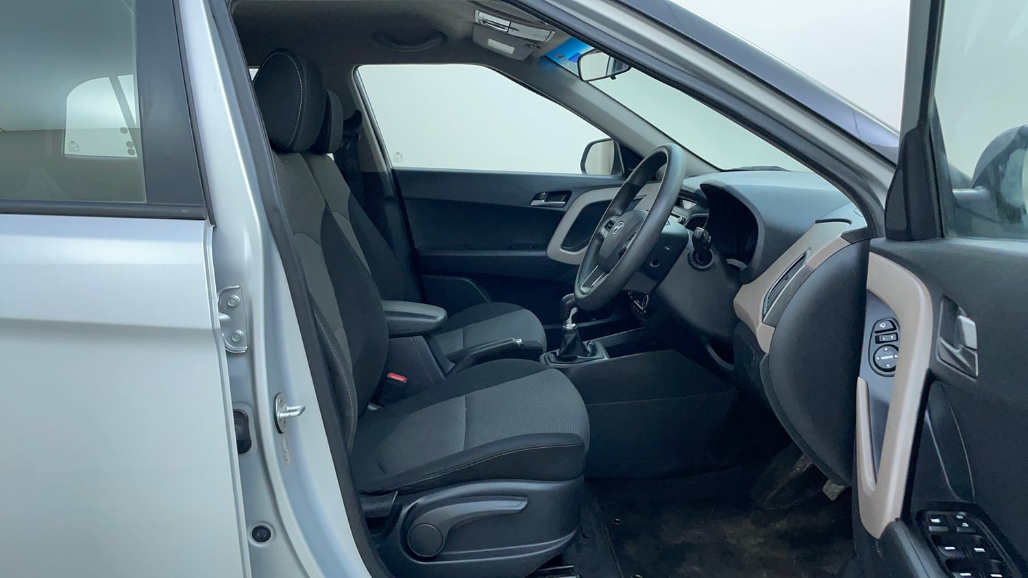 Used 2016 Hyundai Creta 1.6 SX Plus Petrol Petrol Manual interior RIGHT SIDE FRONT DOOR CABIN VIEW