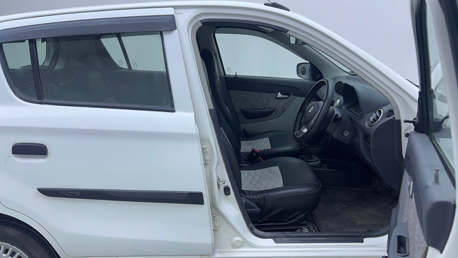 Used 2019 Maruti Suzuki Alto 800 VXi Petrol Manual interior RIGHT SIDE FRONT DOOR CABIN VIEW