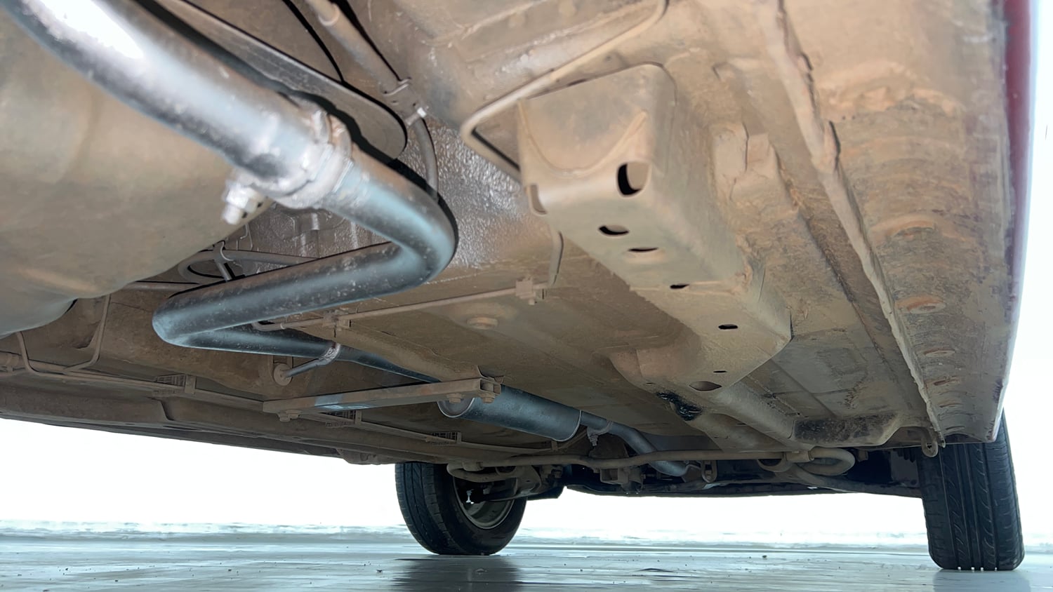 Used 2017 Tata Tiago Revotron XZA Petrol Automatic extra REAR RIGHT UNDERBODY VIEW