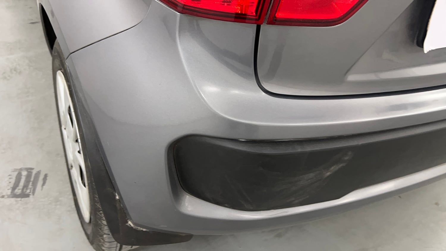 Used 2018 Maruti Suzuki Ignis Delta 1.2 AMT Petrol Automatic dents MINOR SCRATCH