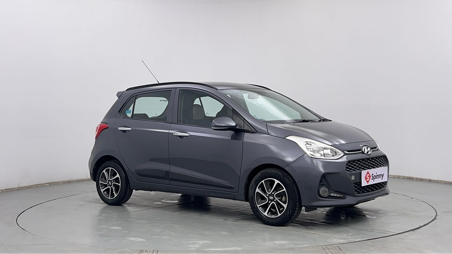 Used 2017 Hyundai Grand i10 Asta 1.2 Kappa VTVT Petrol Manual exterior RIGHT FRONT CORNER VIEW