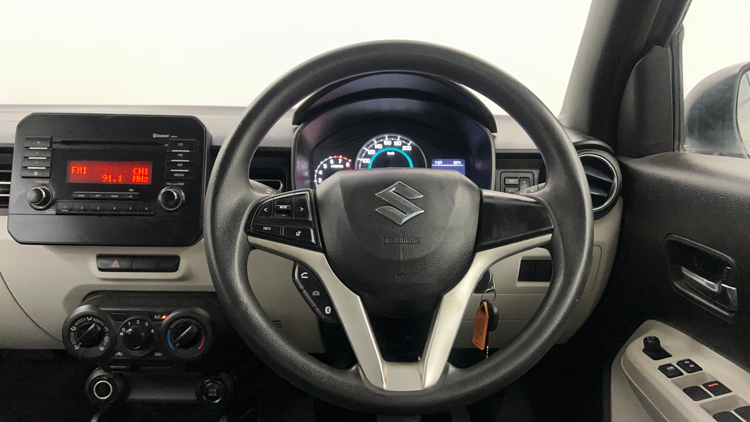 Used 2018 Maruti Suzuki Ignis Delta 1.2 AMT Petrol Automatic interior STEERING VIEW