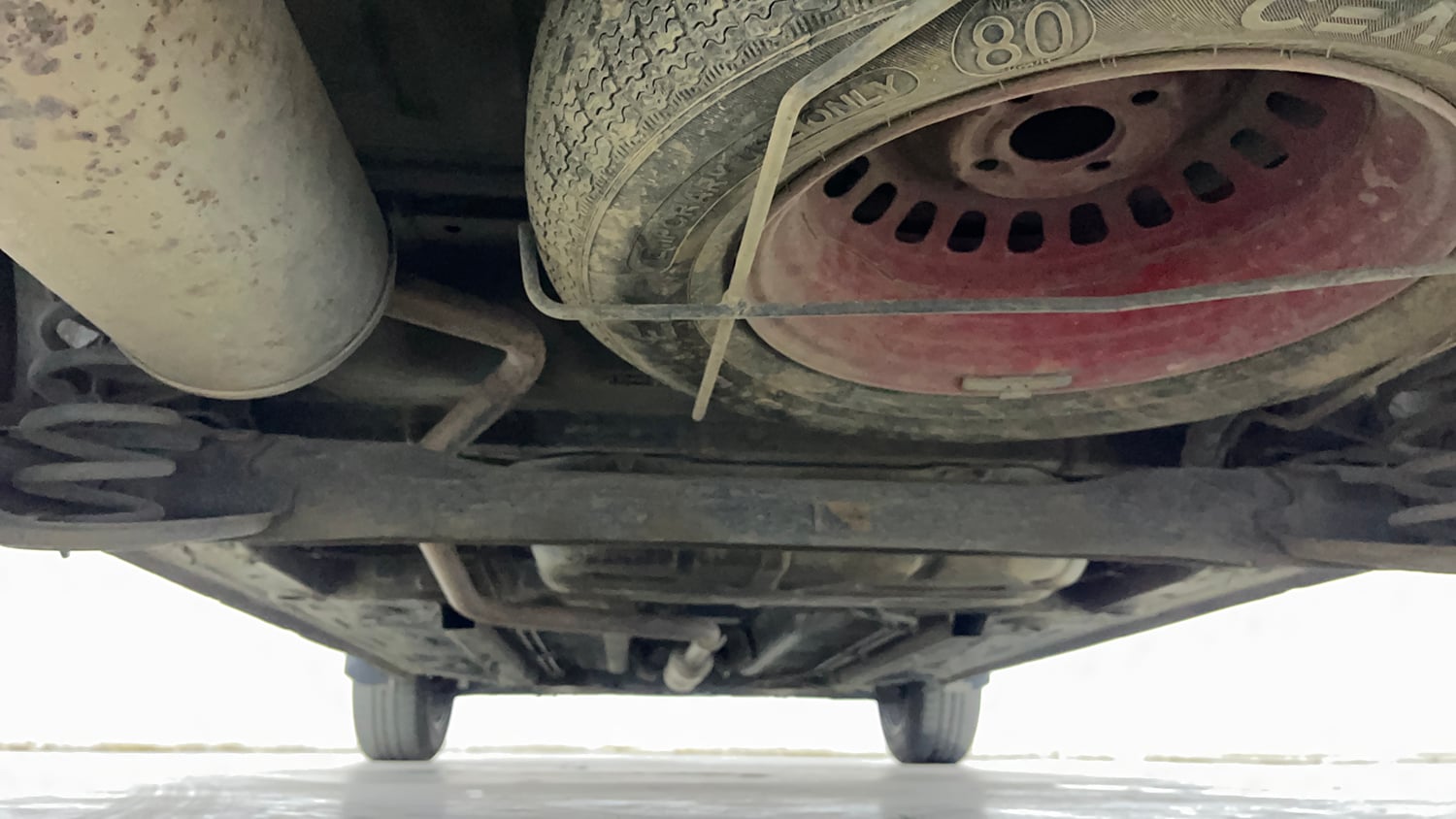 Used 2022 Renault Triber RXZ Dual Tone Petrol Manual extra REAR UNDERBODY VIEW (TAKEN FROM REAR)