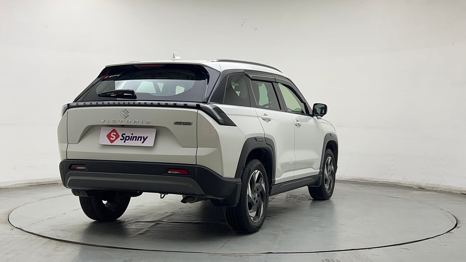 Used 2025 Maruti Suzuki Victoris ZXI+ (O) THS 2W Hybrid Automatic exterior RIGHT REAR CORNER VIEW