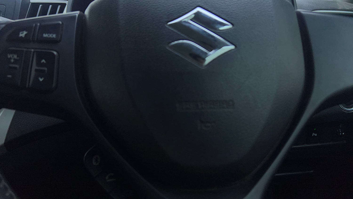 Used 2017 Maruti Suzuki Baleno Zeta 1.2 AT Petrol Automatic top_features Airbags