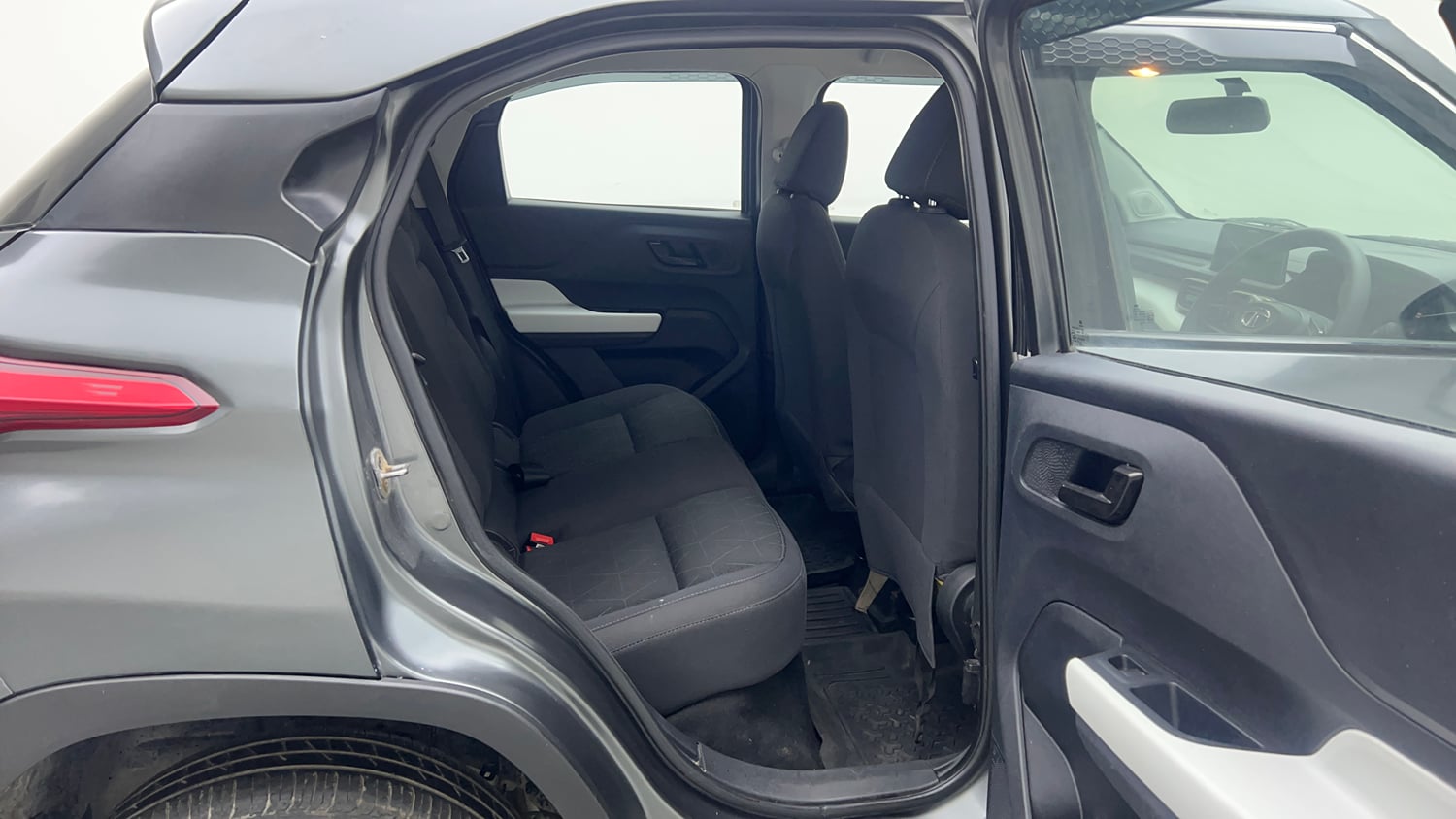 Used 2022 Tata Punch Accomplished MT Petrol Manual interior RIGHT SIDE REAR DOOR CABIN VIEW