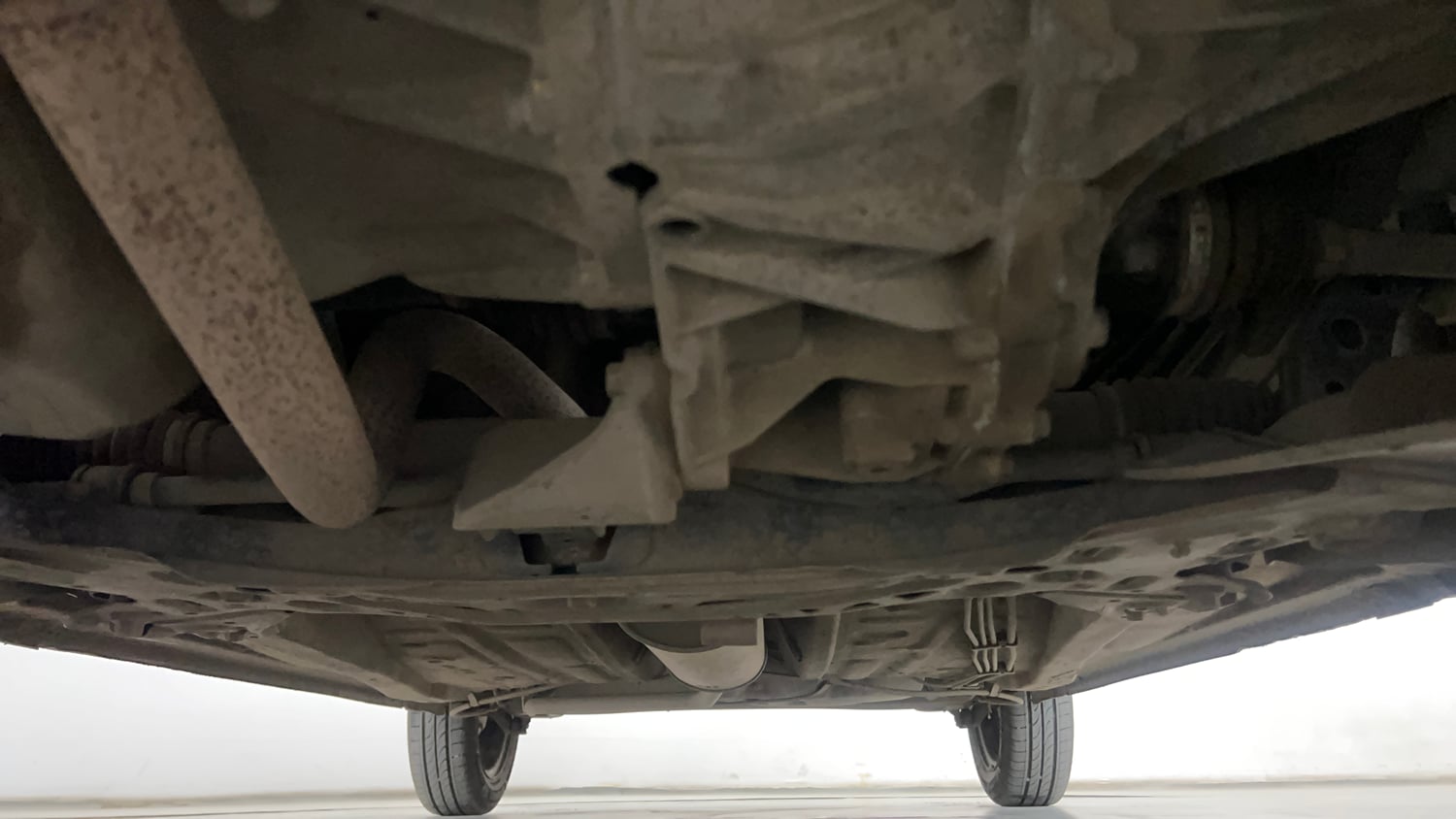 Used 2018 Maruti Suzuki Ignis Delta 1.2 AMT Petrol Automatic extra FRONT LEFT UNDERBODY VIEW