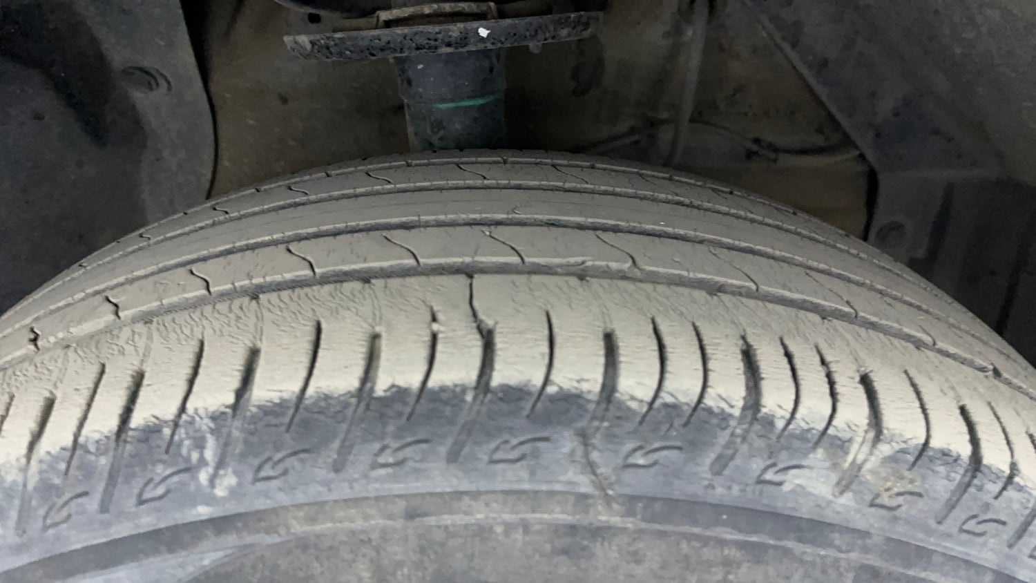 Used 2023 Maruti Suzuki Brezza ZXi Petrol Manual tyres RIGHT FRONT TYRE TREAD VIEW