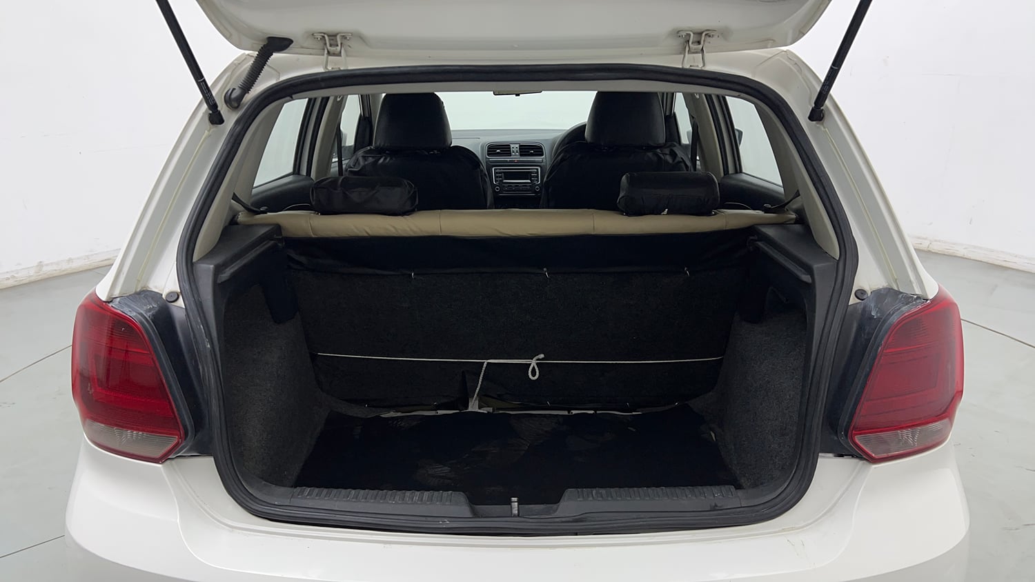 Used 2014 Volkswagen Polo Comfortline 1.2L (P) Petrol Manual interior DICKY INSIDE VIEW